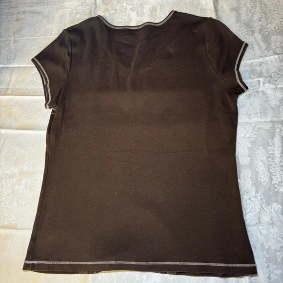 Elegant Brown and Cream Short Sleeve Tee - Picture 4 of 5
